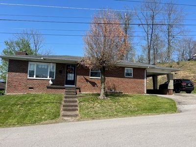 1423 Washington Ave, Milton, WV, 25541