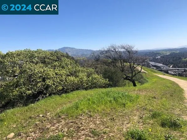 43 Cuesta Way, Walnut Creek, CA 94597