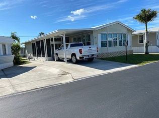 24 Oregon Trl, Naples, FL 34113