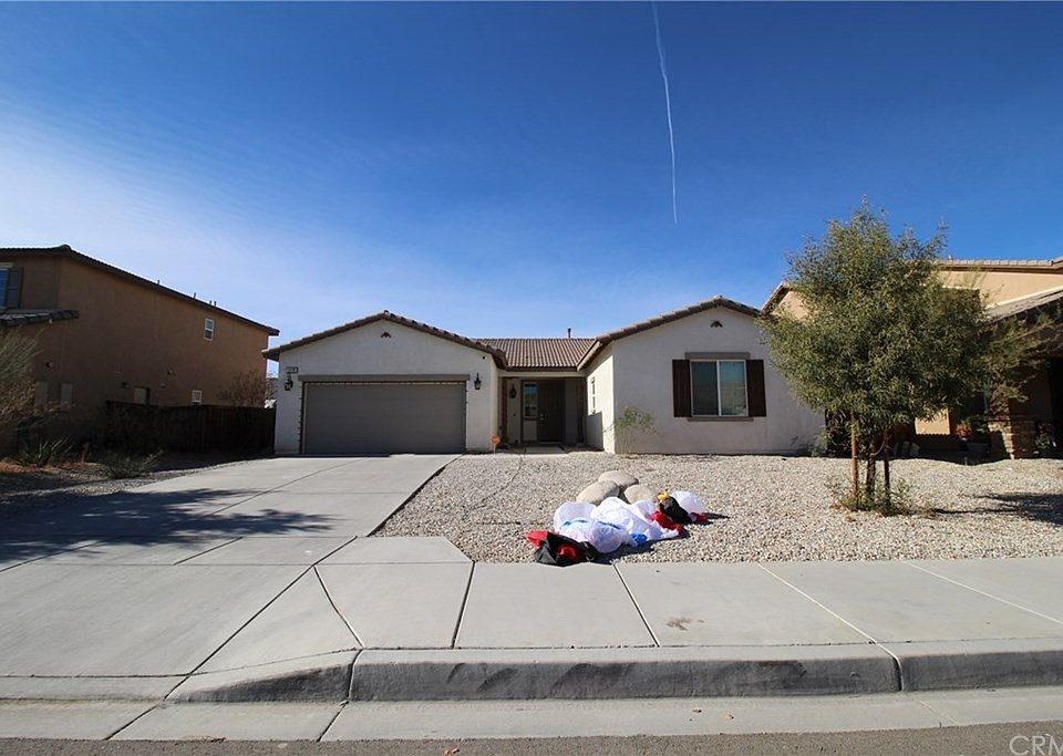 1st image of 14298 Sun Valley St