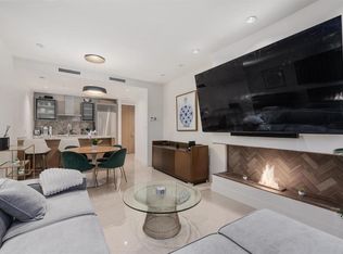 111 Alberni St #340X, Vancouver, BC V6E 4V2