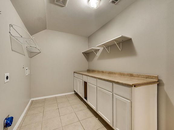 4th image of 1208 Pine Forest Dr
