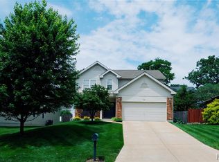 1131 Harwood Rd, Saint Louis, MO 63131