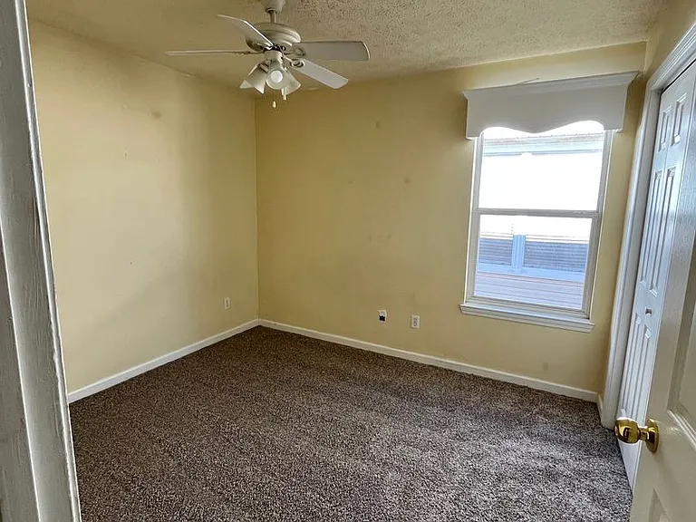 220 Seahorse Way — Photo 8