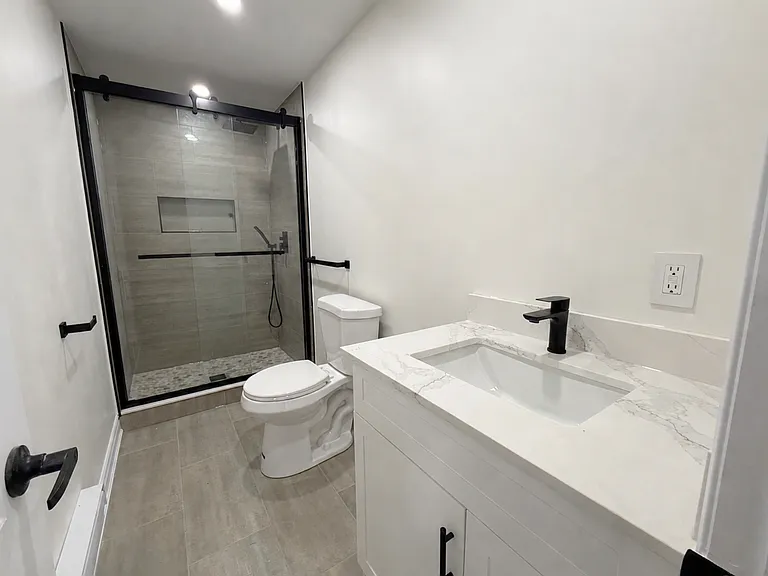 203 Rockledge Dr — Photo 9