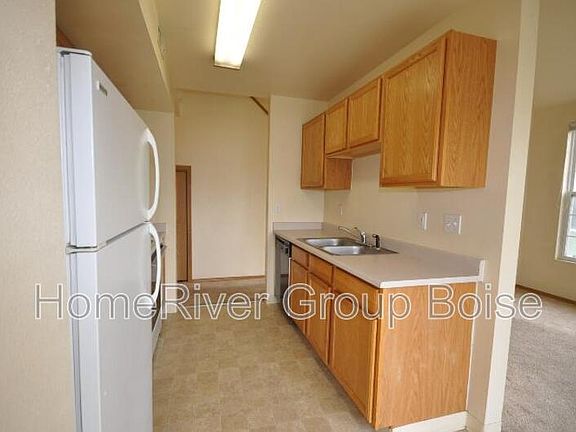 3rd image of 1304 S Ivy St APT D