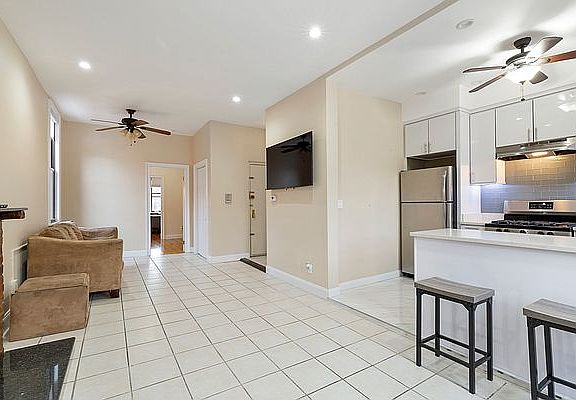 5th image of 377 Vernon Ave #2