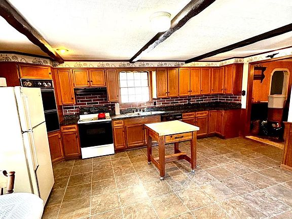 5th image of 20915 Caleb Jones Rd