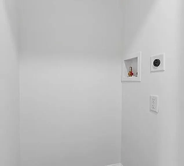 3962 E Capitol St NE — Photo 32