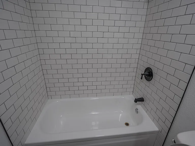 2110 Spikes St — Photo 13