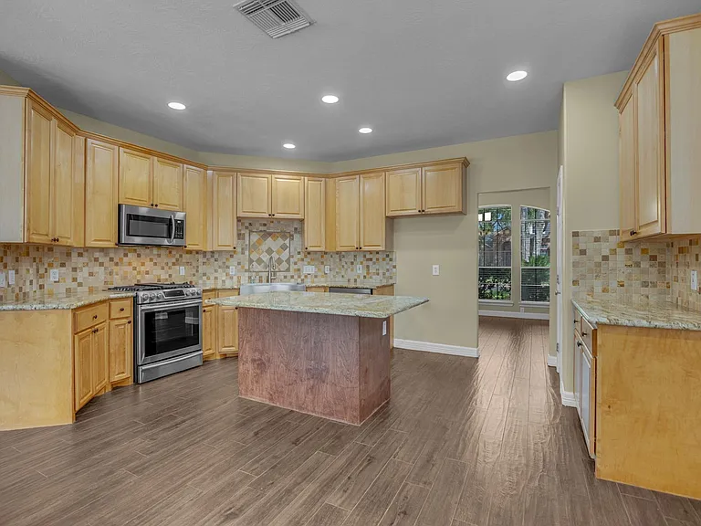 2919 Silverbit Trail Ln — Photo 8