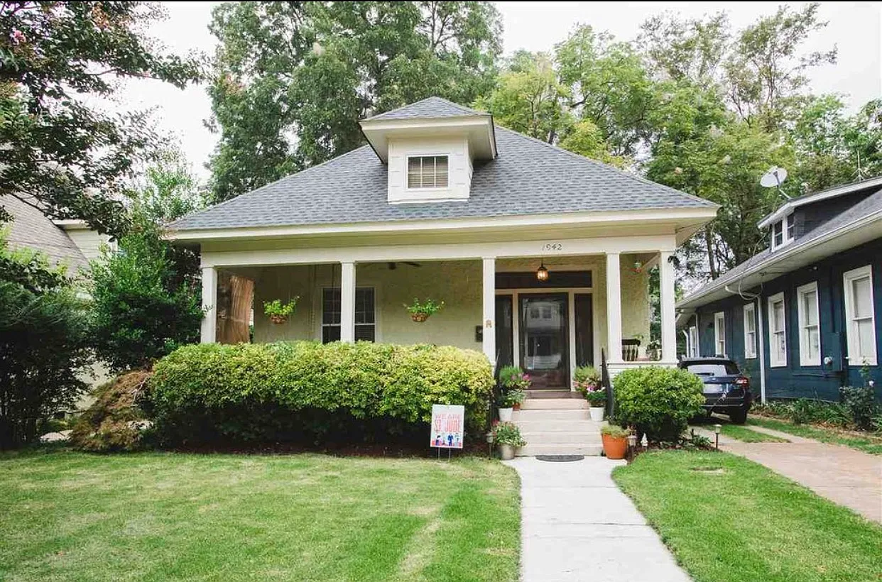 3 bed, 2399 sqft, $2,600 — Photo 1