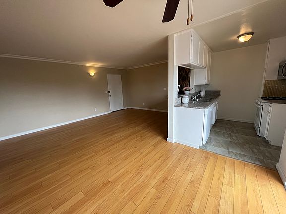 2nd image of 14157 Vanowen St APT 101