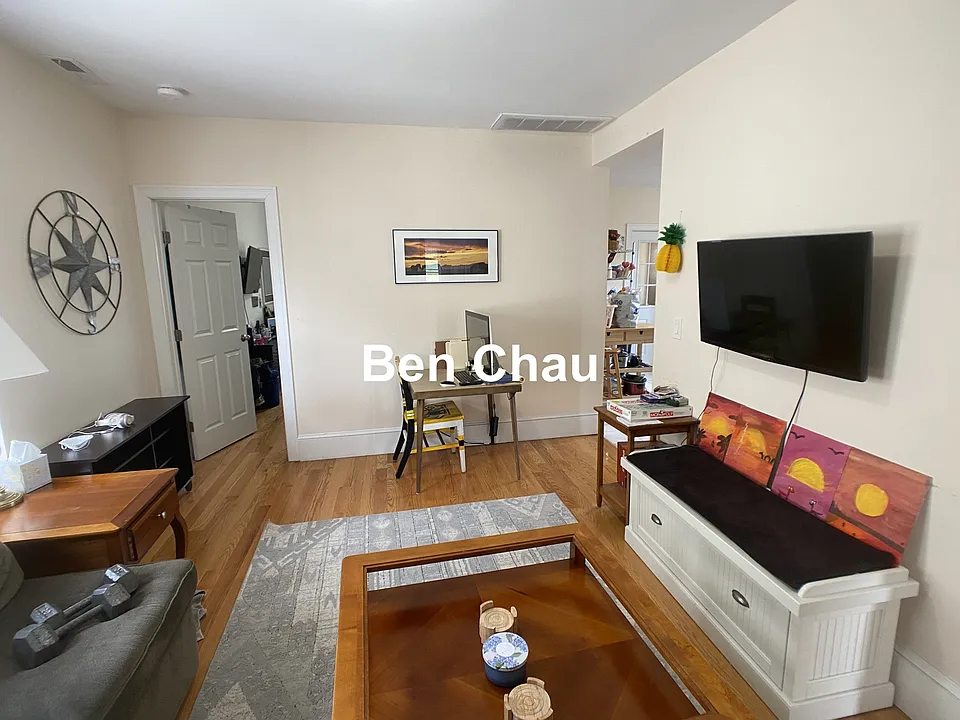 24 Willard Ave #3B