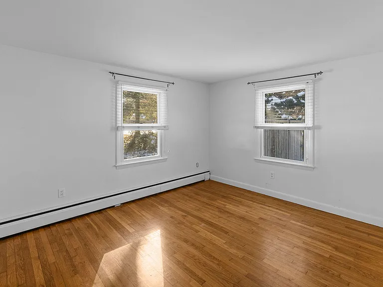 351 Swift Ave — Photo 17