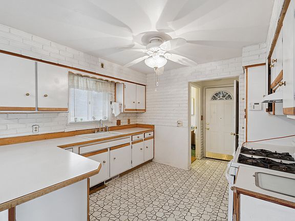 4th image of 3172 Mysylvia Dr