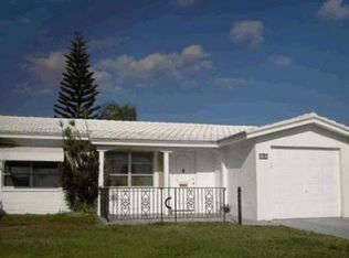 7107 NW 68th St, Tamarac, FL 33321