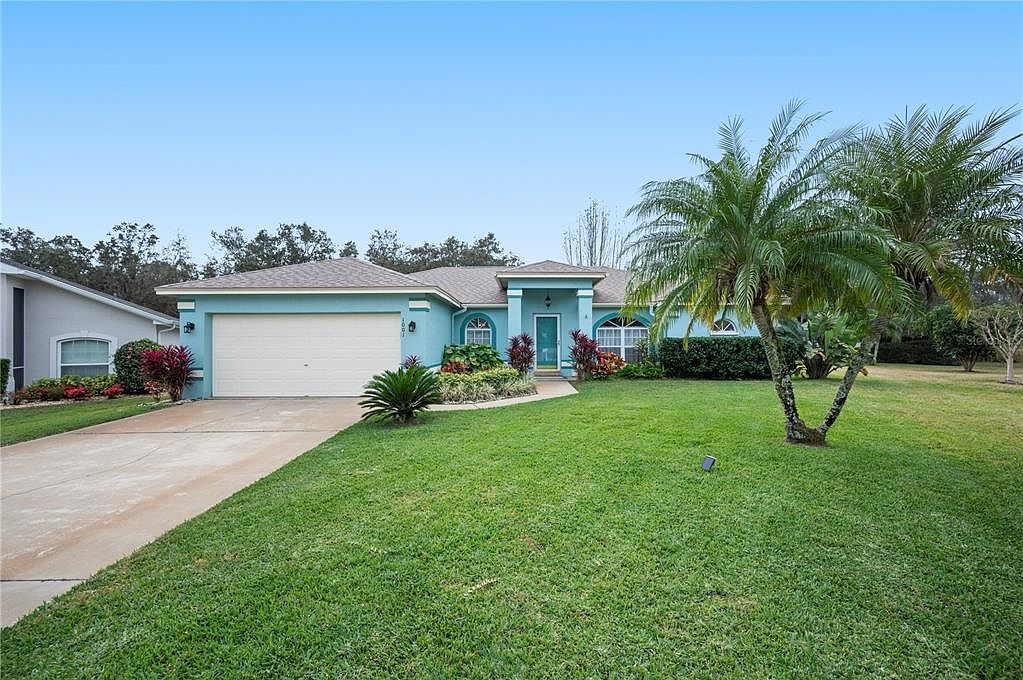1001 Destin Dr