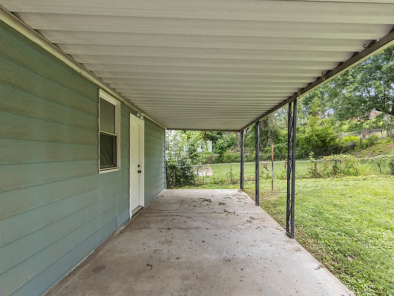 315 Averill Ave — Photo 18