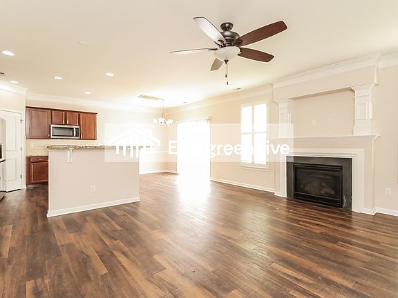 3rd image of 5041 Broad Leaf Ct