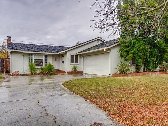 2nd image of 1713 Peony Ln