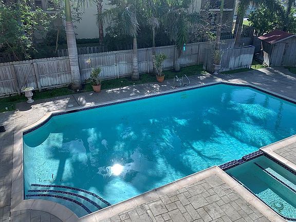 2nd image of 103 Palmetto Dr #A