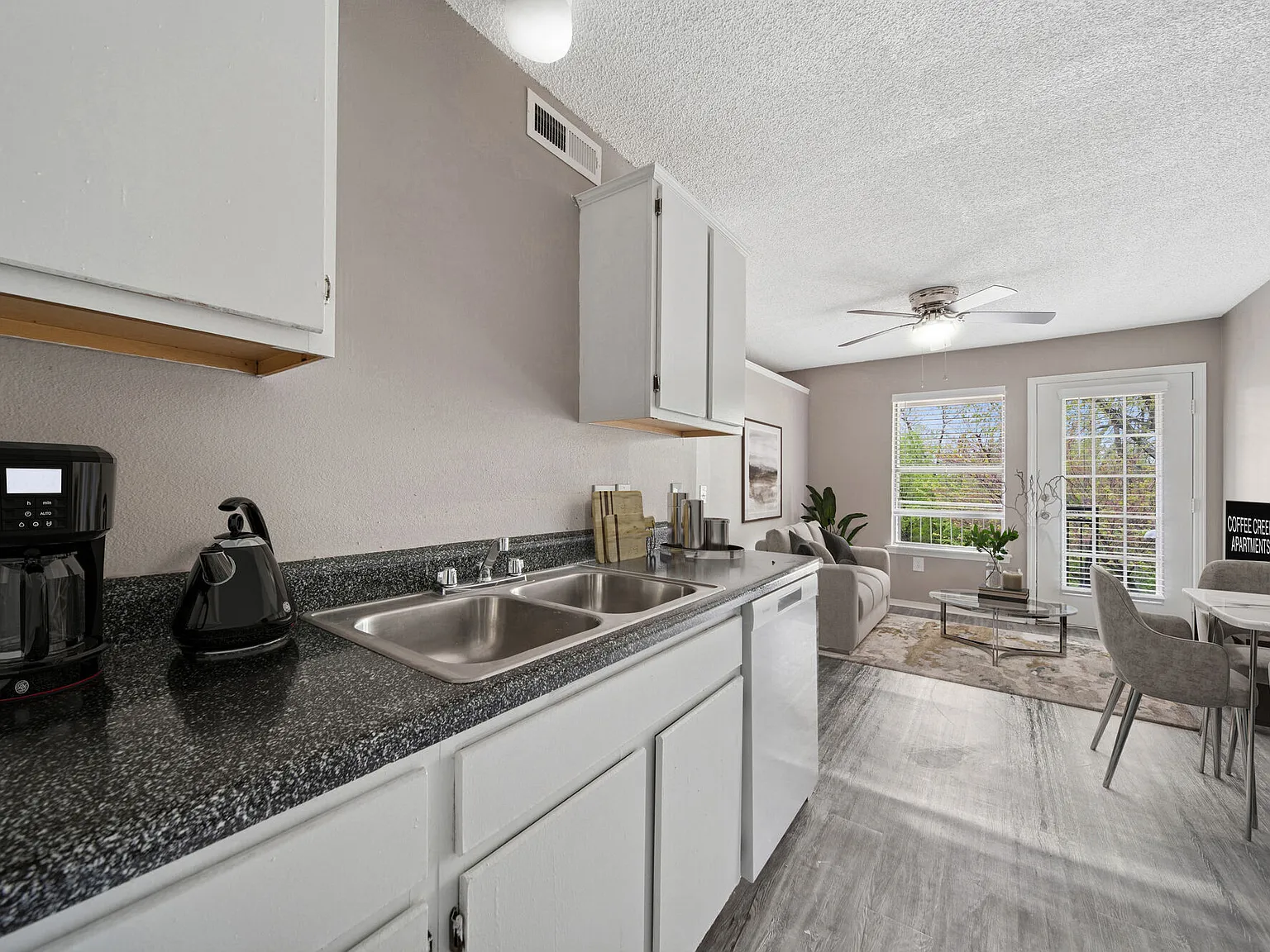 Coffee Creek Apartments — Photo 4
