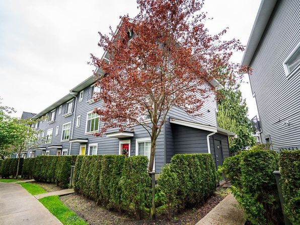3 bedroom rental in Surrey — photo 24