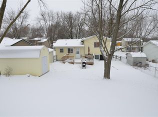 3313 6th St W, Milan, IL 61264