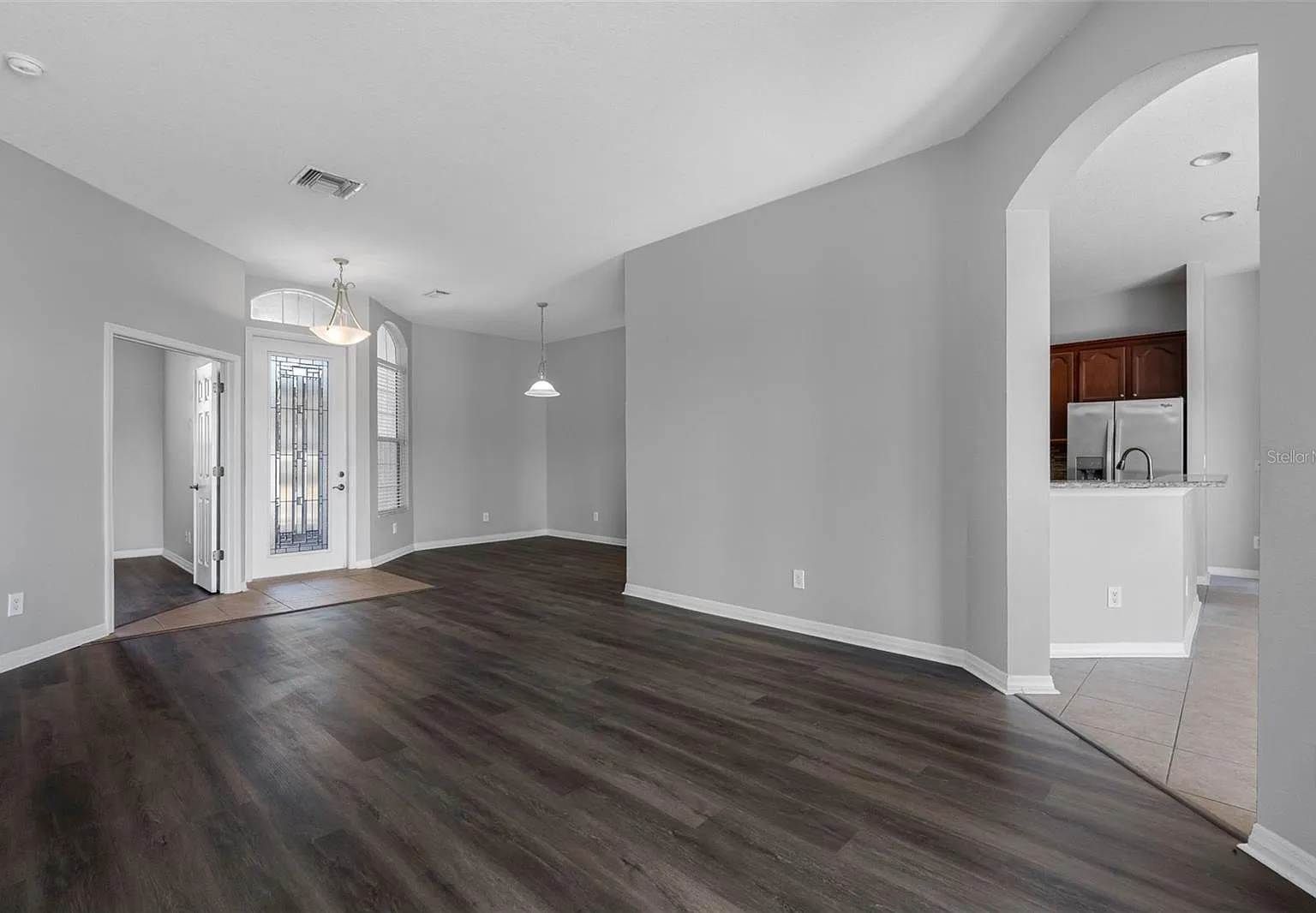 4 bed, 2815 sqft, $3,100 — Photo 3