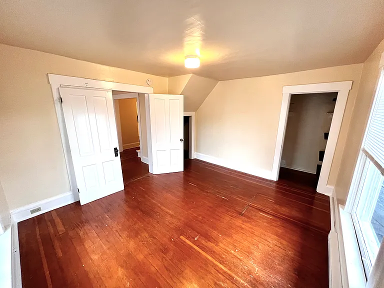 4028 Woodland Park Ave N #B — Photo 15