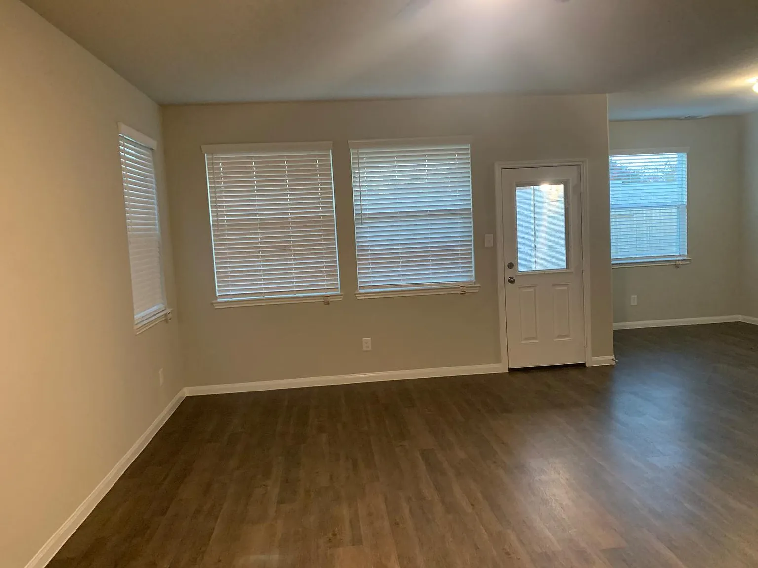 4 bed, 2.5 bath, $2,250 — Photo 3