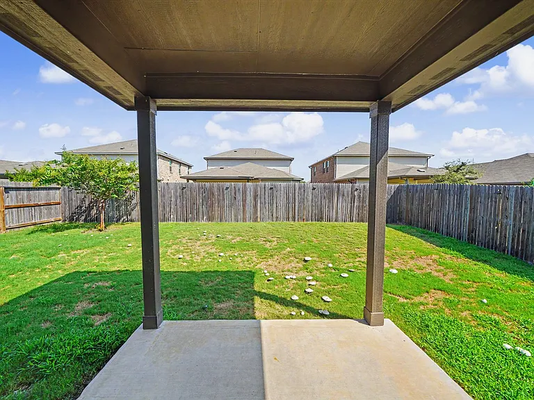 3037 Beringer Blvd — Photo 53