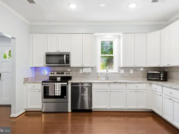 10560 S Faulkner Rd, Faulkner, MD 20632
