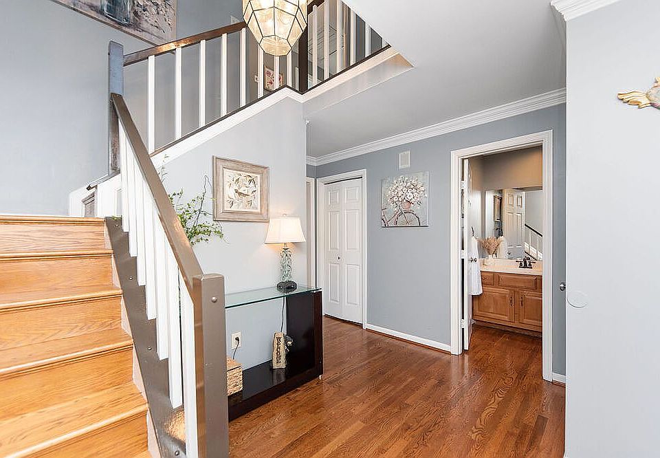 2nd image of 2054 Berkshire Club Dr