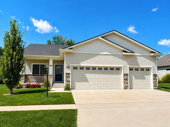 6332 NE 8th Ct, Des Moines, IA 50313