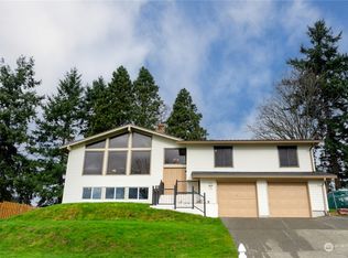 1724 S 233rd St, Des Moines, WA 98198