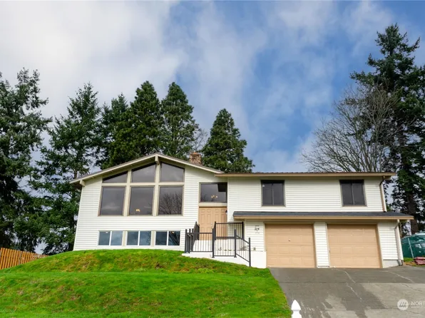 1724 S 233rd Street, Des Moines, WA 98198