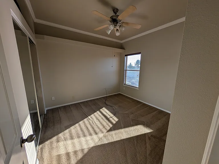805 Bonnie Ct — Photo 17