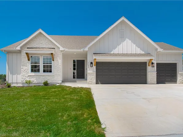 1102 Noah Ln, Kearney, MO 64060