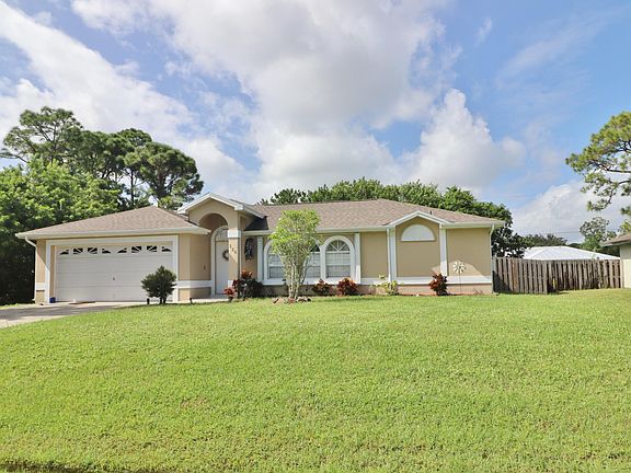 2nd image of 226 SE Whitmore Drive