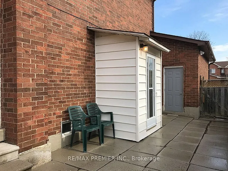 46 Belmont Cres #BASEMENT — Photo 1
