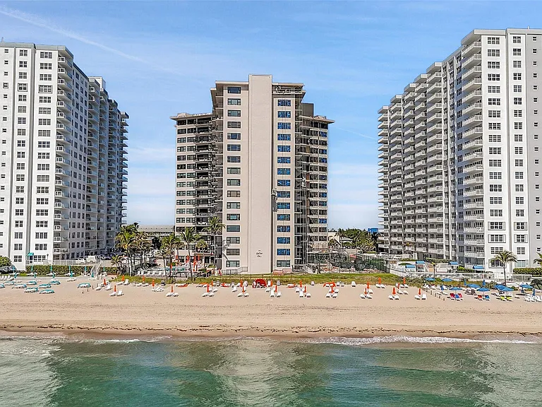 3800 Galt Ocean Dr #404 — Photo 3