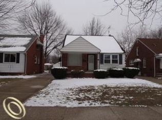 19776 Damman St, Harper Woods, MI 48225