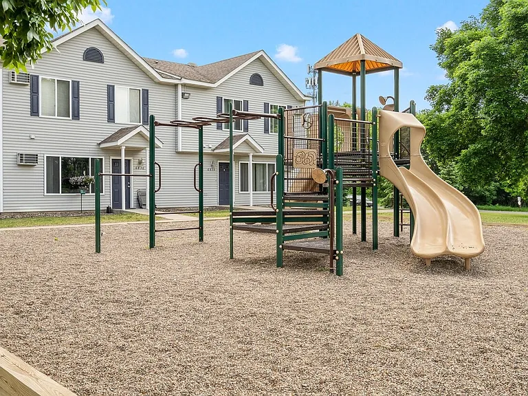 Silvan Townhomes — Photo 20