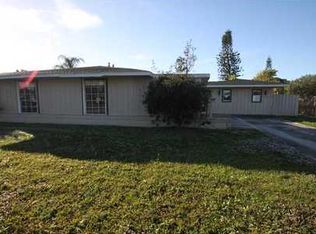 242 NE Floresta Dr, Port Saint Lucie, FL 34983