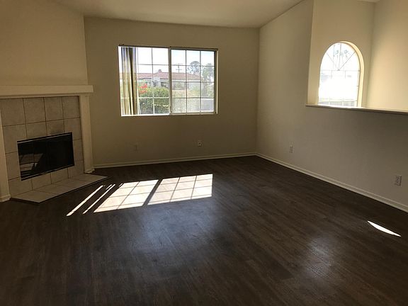 4th image of 1432 Monroe Ave