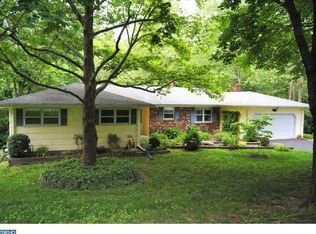 6 Laura Pl, Ewing, NJ 08560