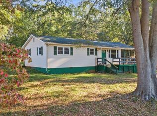 120 Compton Dr, Wellford, SC 29385