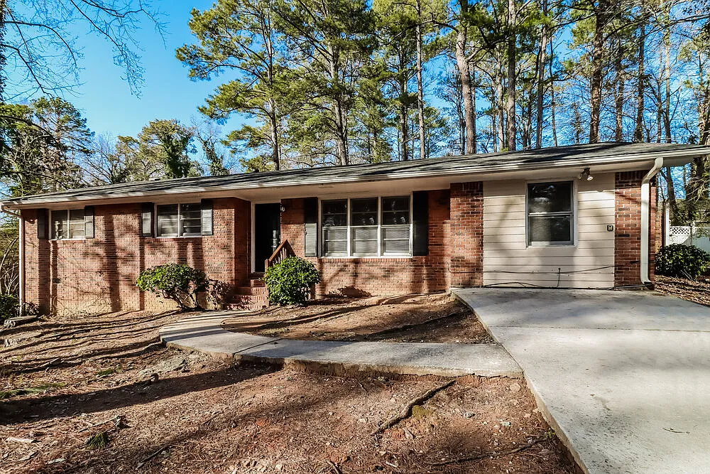 3 bed, 2.0 bath, 1567 sqft, $1,675 — Photo 3